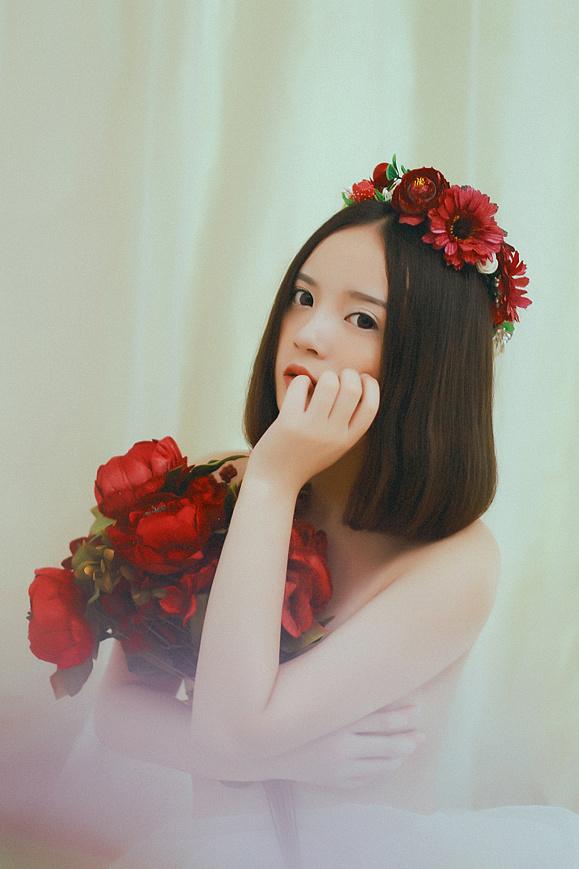 #女子称在银行取5000元现金被刁难#上热搜!网友:两小时效率也太低了